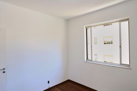 Apartamento à venda com 180m², 4 quartos e 2 vagasQuarto 1