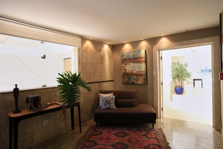 Apartamento à venda com 180m², 4 quartos e 2 vagasHall