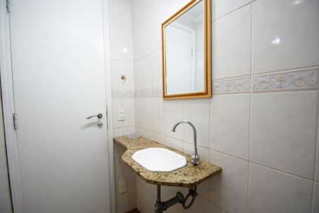 Apartamento à venda com 156m², 3 quartos e 2 vagas Apartamento à venda com 156m², 3 quartos e 2 vagaslavabo