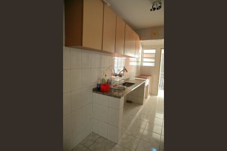 Casa à venda com 110m², 2 quartos e 2 vagasCozinha 