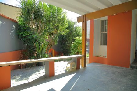 Casa à venda com 110m², 2 quartos e 2 vagasQuintal/Varanda 