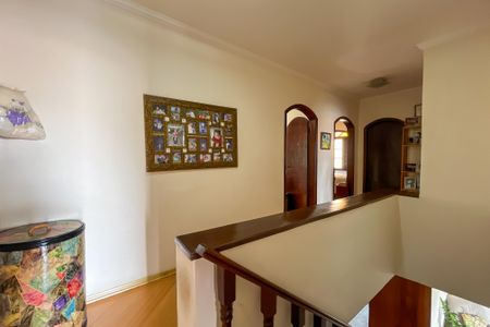 Casa à venda com 185m², 5 quartos e 3 vagasCorredor