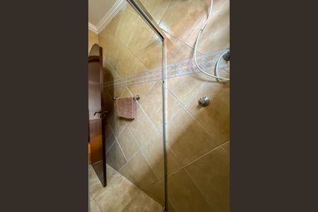 Casa à venda com 185m², 5 quartos e 3 vagasBanheiro Corredor