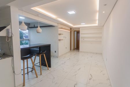 Sala de apartamento para alugar com 3 quartos, 82m² em Ipiranga, Belo Horizonte