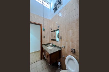 Casa à venda com 124m², 3 quartos e 2 vagasBanheiro