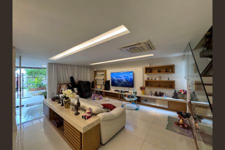 Sala de casa de condomínio à venda com 5 quartos, 371m² em Recreio dos Bandeirantes, Rio de Janeiro