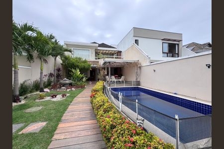 Casa de condomínio à venda com 371m², 5 quartos e 2 vagasÁrea externa