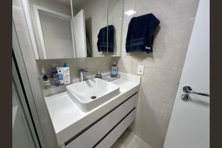 Apartamento à venda com 82m², 2 quartos e 1 vagaBanheiro da Suíte 1