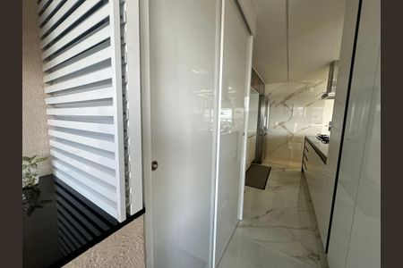 Apartamento à venda com 82m², 2 quartos e 1 vagaÁrea de Serviço