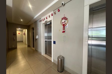 Apartamento à venda com 82m², 2 quartos e 1 vagaHall de entrada