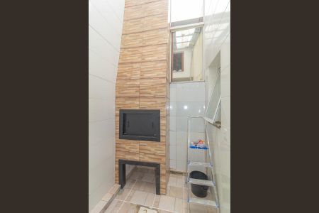 Casa de condomínio à venda com 66m², 3 quartos e 1 vaga Casa de condomínio à venda com 66m², 3 quartos e 1 vagaÁrea de Serviço e Churrasqueira