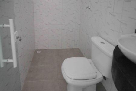 Casa para alugar com 55m², 2 quartos e sem vagaBanheiro Social