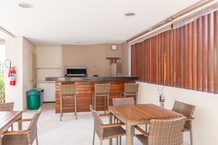 Apartamento à venda com 96m², 2 quartos e 2 vagasChurrasqueira