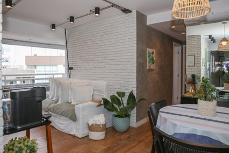 Apartamento à venda com 96m², 2 quartos e 2 vagasSala