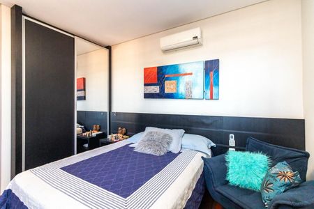 Casa para alugar com 398m², 4 quartos e 4 vagas Casa para alugar com 398m², 4 quartos e 4 vagasSuíte 3