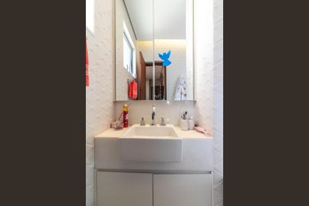 Casa para alugar com 398m², 4 quartos e 4 vagas Casa para alugar com 398m², 4 quartos e 4 vagasBanheiro Suíte 1