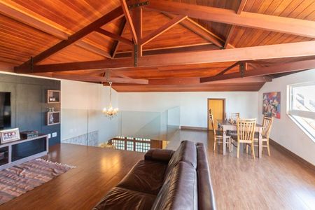 Casa para alugar com 398m², 4 quartos e 4 vagas Casa para alugar com 398m², 4 quartos e 4 vagasSala 2