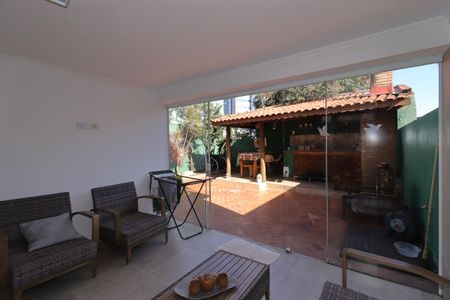 Casa para alugar com 270m², 2 quartos e 2 vagasÁrea Social 1