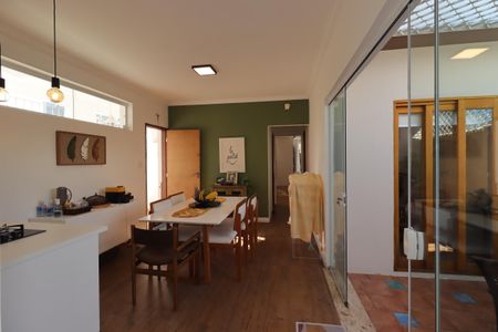 Casa para alugar com 270m², 2 quartos e 2 vagasCozinha