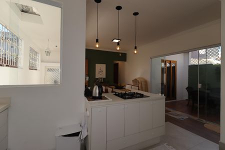 Casa para alugar com 270m², 2 quartos e 2 vagasCozinha