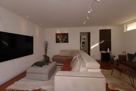 Casa para alugar com 270m², 2 quartos e 2 vagasSala