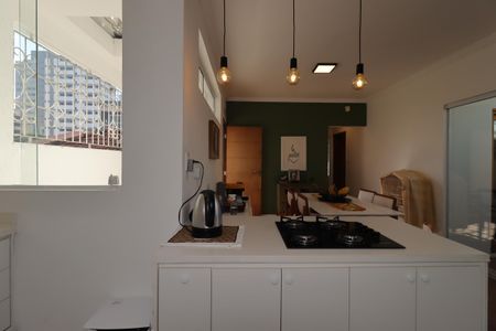 Casa para alugar com 270m², 2 quartos e 2 vagasCozinha