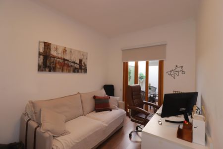 Casa para alugar com 270m², 2 quartos e 2 vagasEscritório