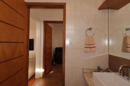 Casa para alugar com 270m², 2 quartos e 2 vagasBanheiro Social