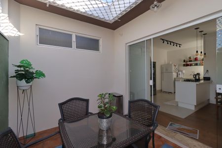 Casa para alugar com 270m², 2 quartos e 2 vagasJardim de Inverno