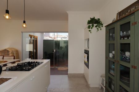 Casa para alugar com 270m², 2 quartos e 2 vagasCozinha