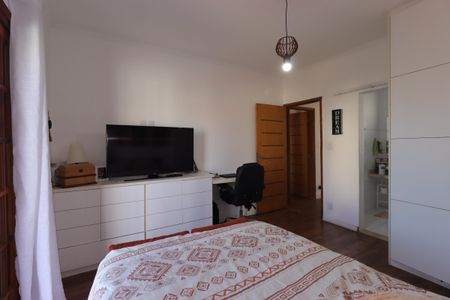 Casa para alugar com 270m², 2 quartos e 2 vagasSuíte 1