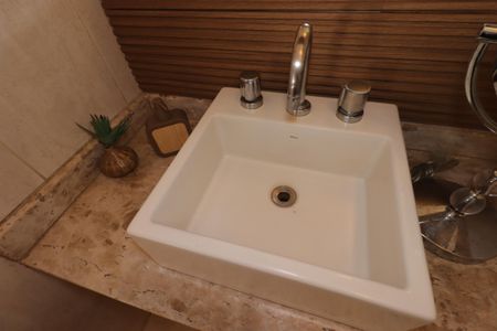 Casa para alugar com 270m², 2 quartos e 2 vagasBanheiro Social - Pia