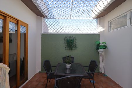 Casa para alugar com 270m², 2 quartos e 2 vagasJardim de Inverno