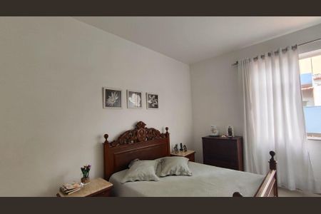 Casa à venda com 200m², 4 quartos e 2 vagas