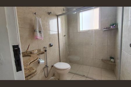 Casa à venda com 200m², 4 quartos e 2 vagas