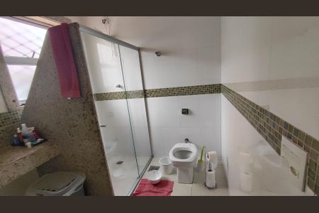 Casa à venda com 200m², 4 quartos e 2 vagas