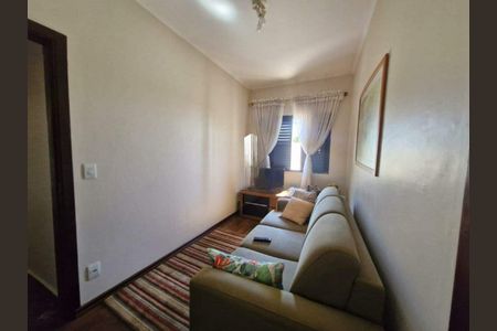 Casa à venda com 239m², 4 quartos e 5 vagas