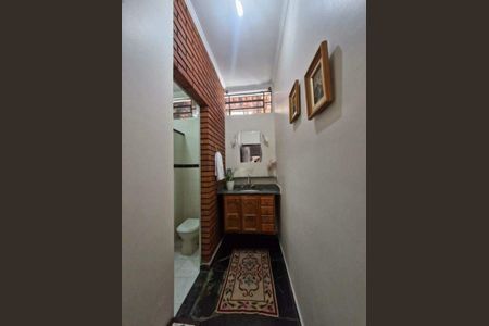 Casa à venda com 239m², 4 quartos e 5 vagas