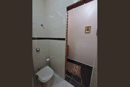 Casa à venda com 239m², 4 quartos e 5 vagas