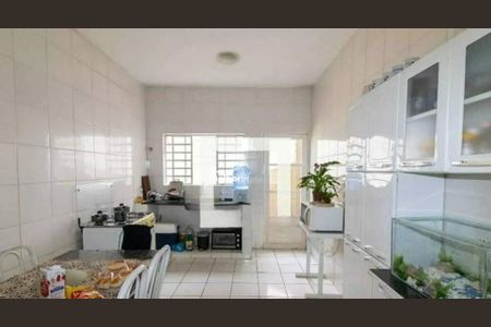 Casa à venda com 800m², 3 quartos e sem vaga
