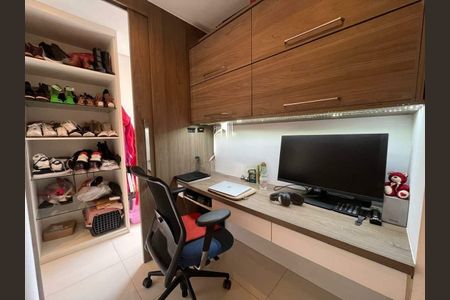 Apartamento à venda com 1 quarto, 57m² em Taquaral, Campinas