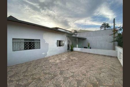 Casa à venda com 130m², 3 quartos e 2 vagas