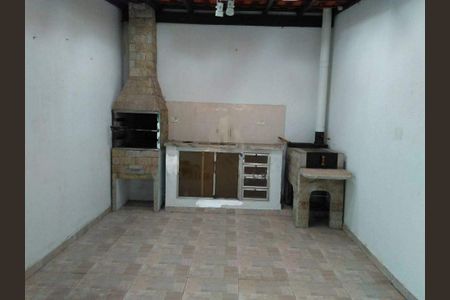 Casa à venda com 240m², 3 quartos e 4 vagas