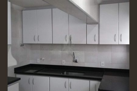 Casa à venda com 240m², 3 quartos e 4 vagas