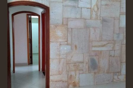 Casa à venda com 240m², 3 quartos e 4 vagas