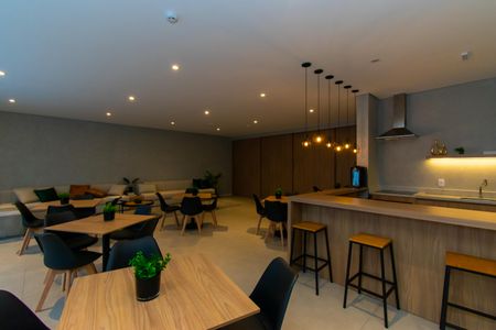 Apartamento à venda com 62m², 2 quartos e 1 vagaÁrea comum 