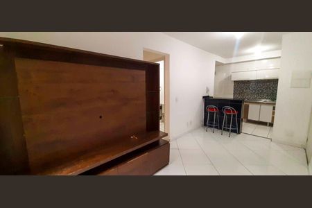 Sala de apartamento para alugar com 2 quartos, 44m² em Jardim Sao Pedro, Osasco