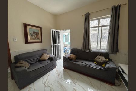 Casa à venda com 95m², 3 quartos e sem vagaSala