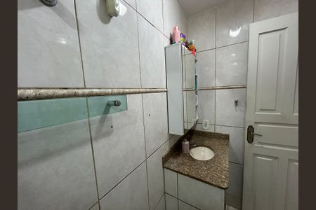 Casa à venda com 95m², 3 quartos e sem vagaBanheiro da Suíte
