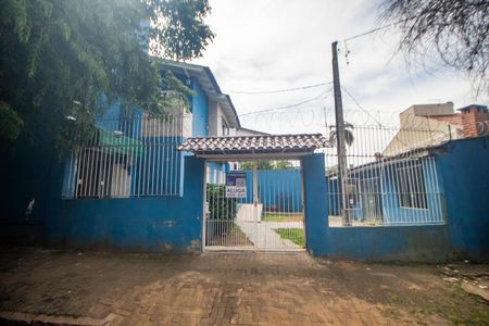 Casa para alugar com 100m², 3 quartos e 1 vaga Casa para alugar com 100m², 3 quartos e 1 vagaFachada